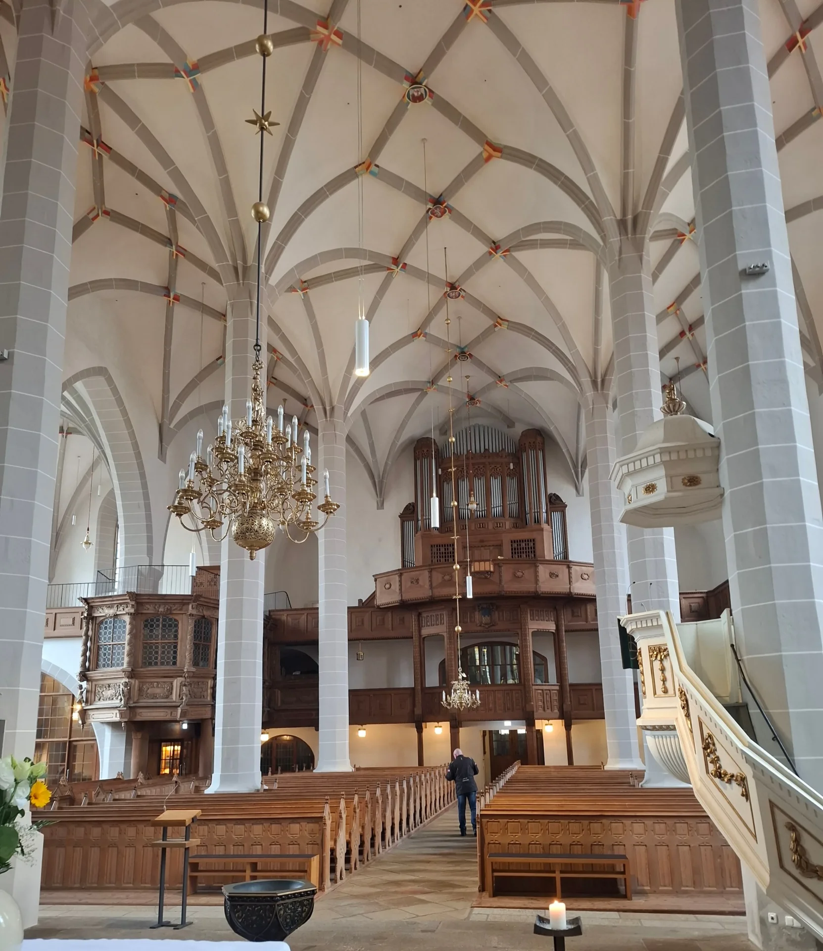 Dom St. Petri Bautzen – Innenansicht mit Orgel