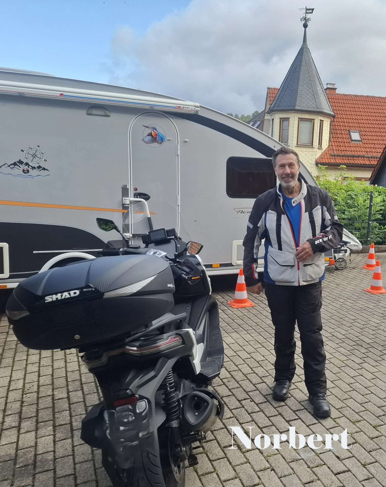 Norbert mit seinem Motorroller